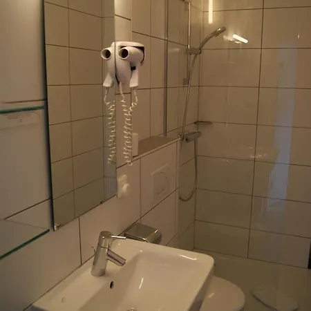 Logis Hotel Acacia Esch-sur-Alzette Kamer foto