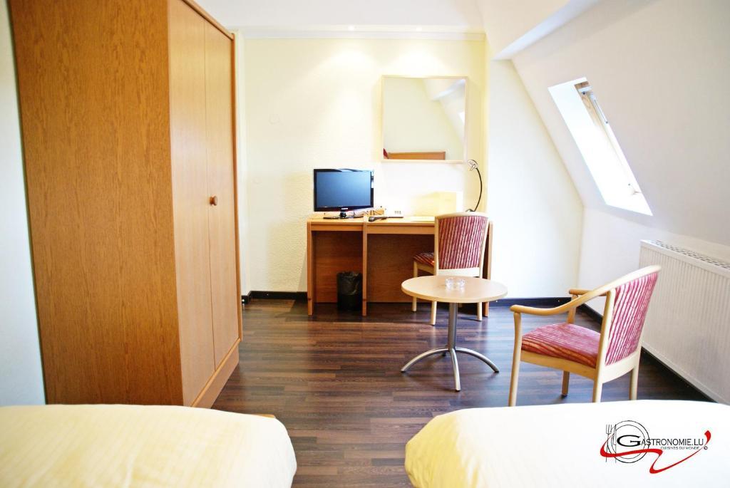 Hotel Logis Acacia 3*